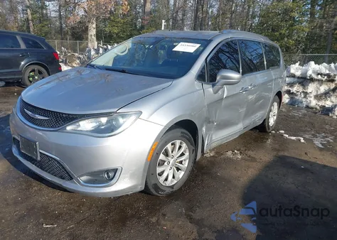 2019 Chrysler Pacifica Touring L z USA, uszkodzony, nr VIN 2C4RC1BG4KR625802